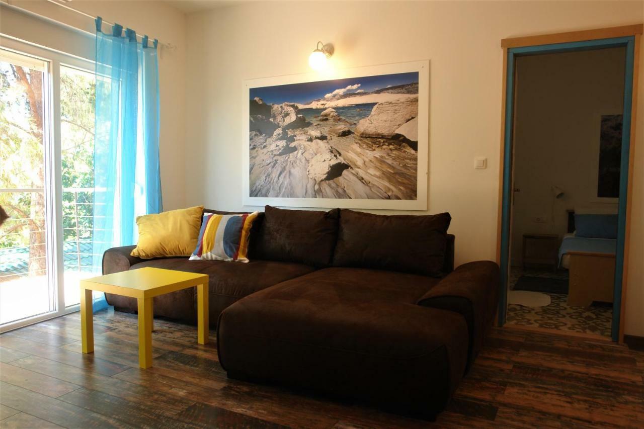 Quercus Apartment Stara Baška Eksteriør billede