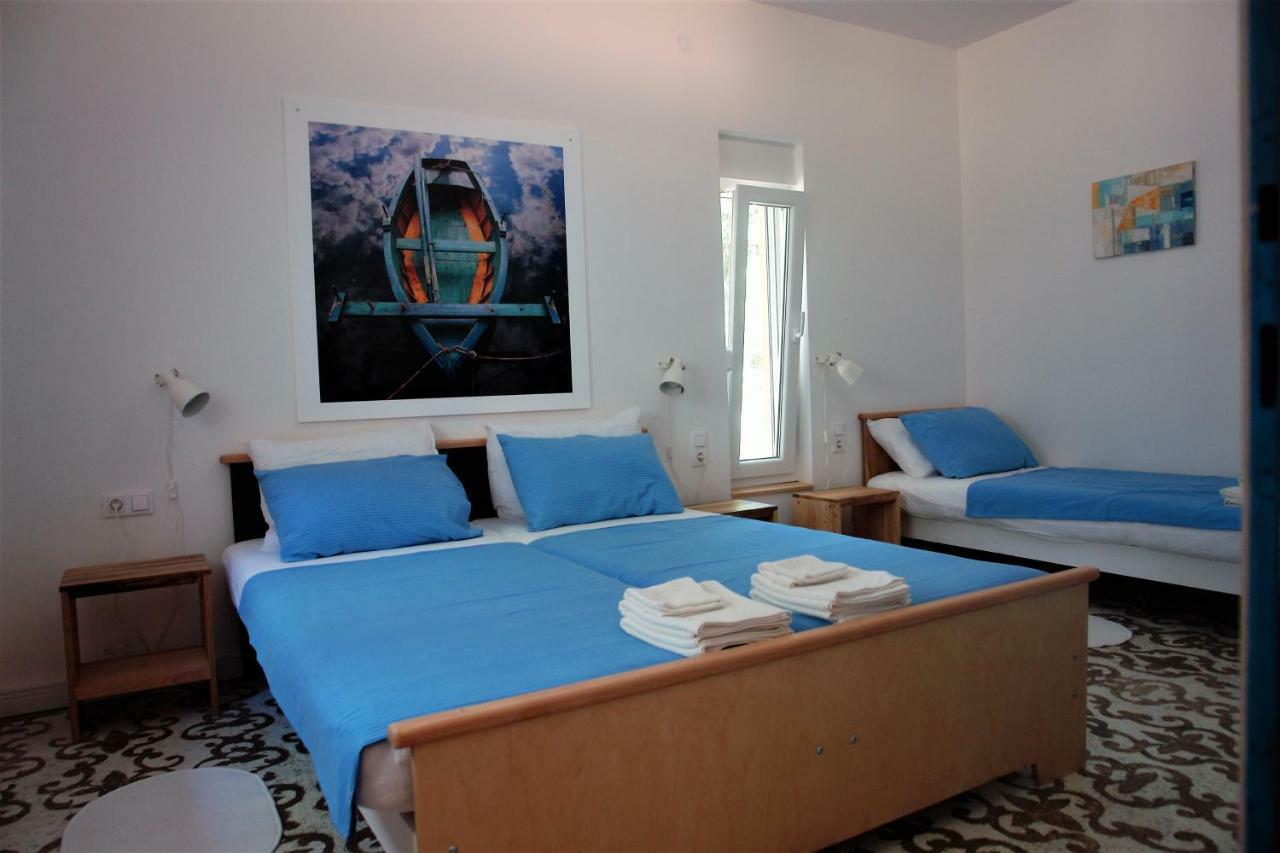 Quercus Apartment Stara Baška Eksteriør billede